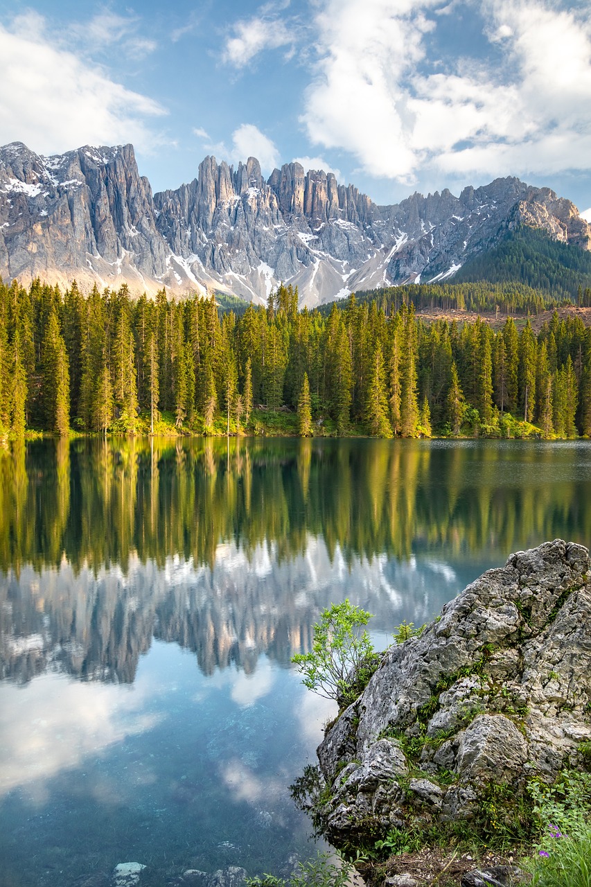 entdecken sie die schönheit und vielfalt der nationalparks. erleben sie atemberaubende landschaften, einzigartige tier- und pflanzenarten und unvergessliche abenteuer in der natur.