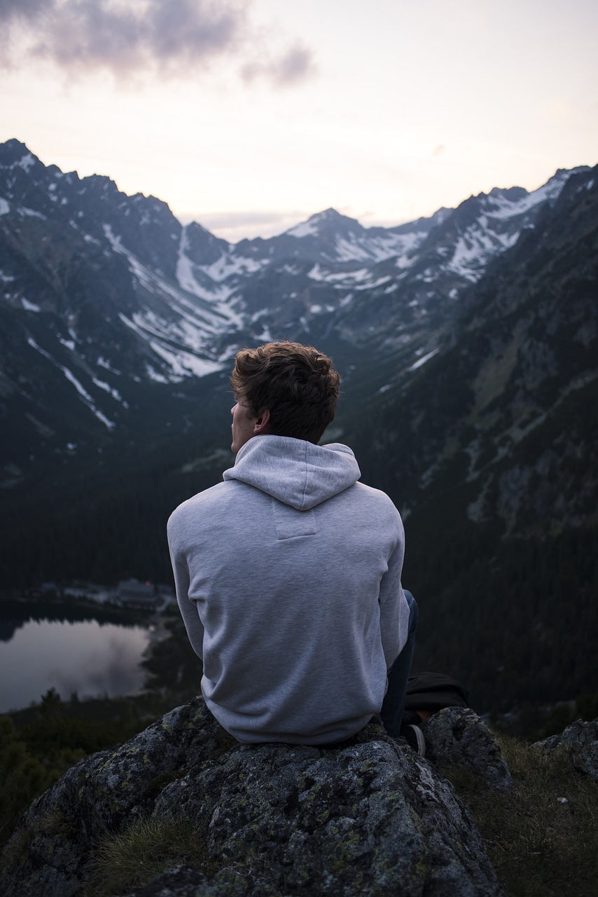 entdecken sie die freuden des solo-reisens! erleben sie unvergessliche abenteuer, treffen sie neue menschen und genießen sie die freiheit, ihren eigenen weg zu gehen. ideal für entdecker und abenteurer!